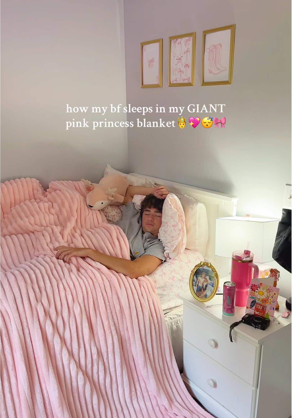 BEDELITE Fleece Throw Blanket, 300 GSM Super Soft Blanket, 3D Stripe Texture… creator video