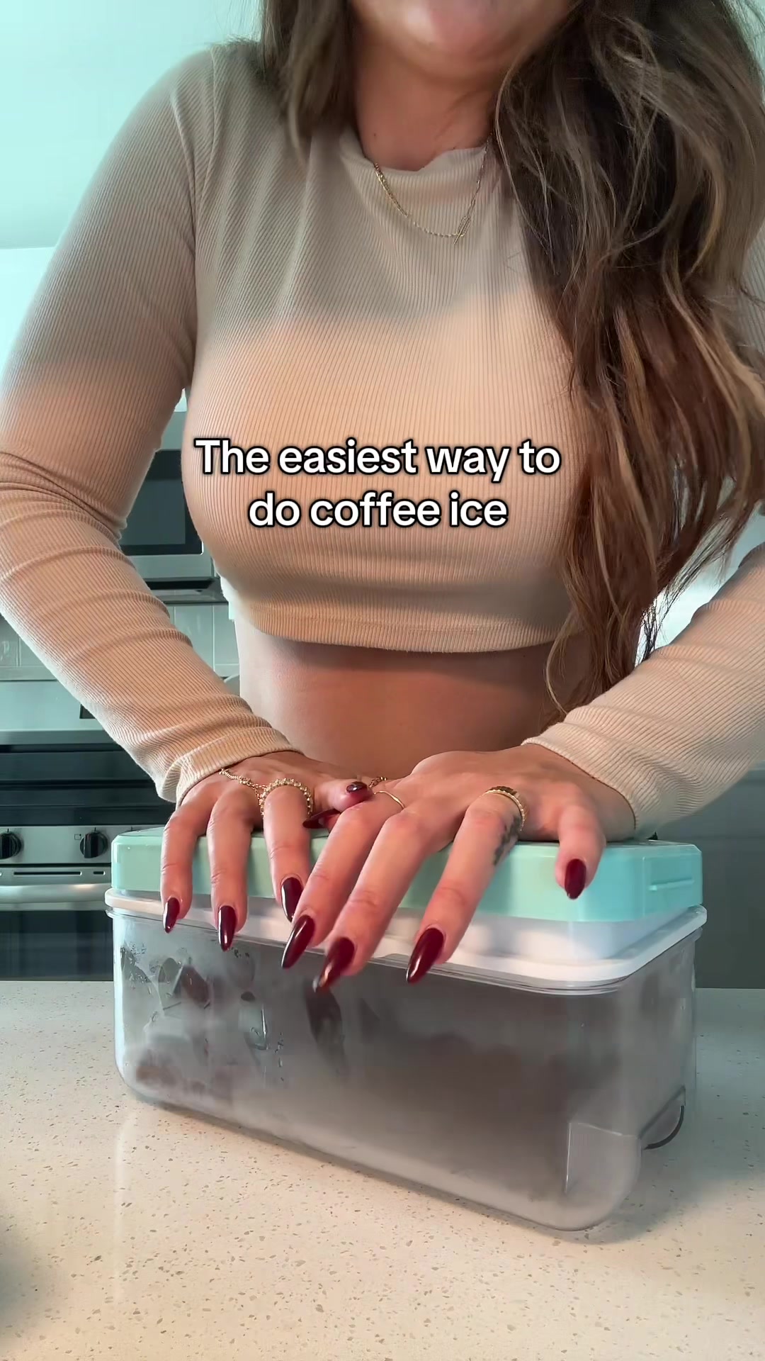 Flycity Stackable Ice Cube Tray Set with Lid and Bin – 64/96… creator video