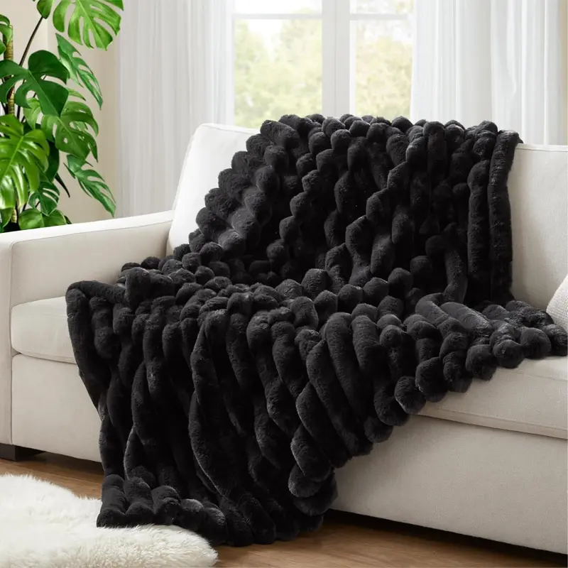 Shilucheng Flannel Fleece Throw Blanket - Soft Lightweight Plush Fuzzy California King Blanket for Couch Sofa, Bedroom Bed - All-Season Aesthetic Room Decor, House Decor